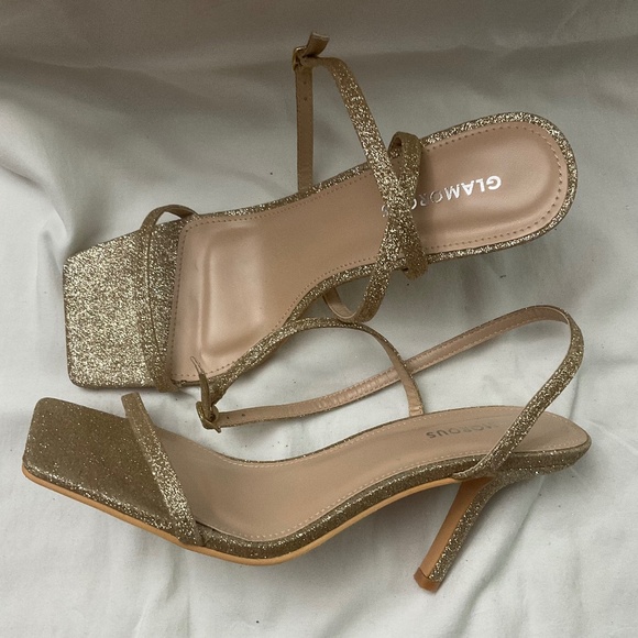 Sandals - Picture 5 of 6